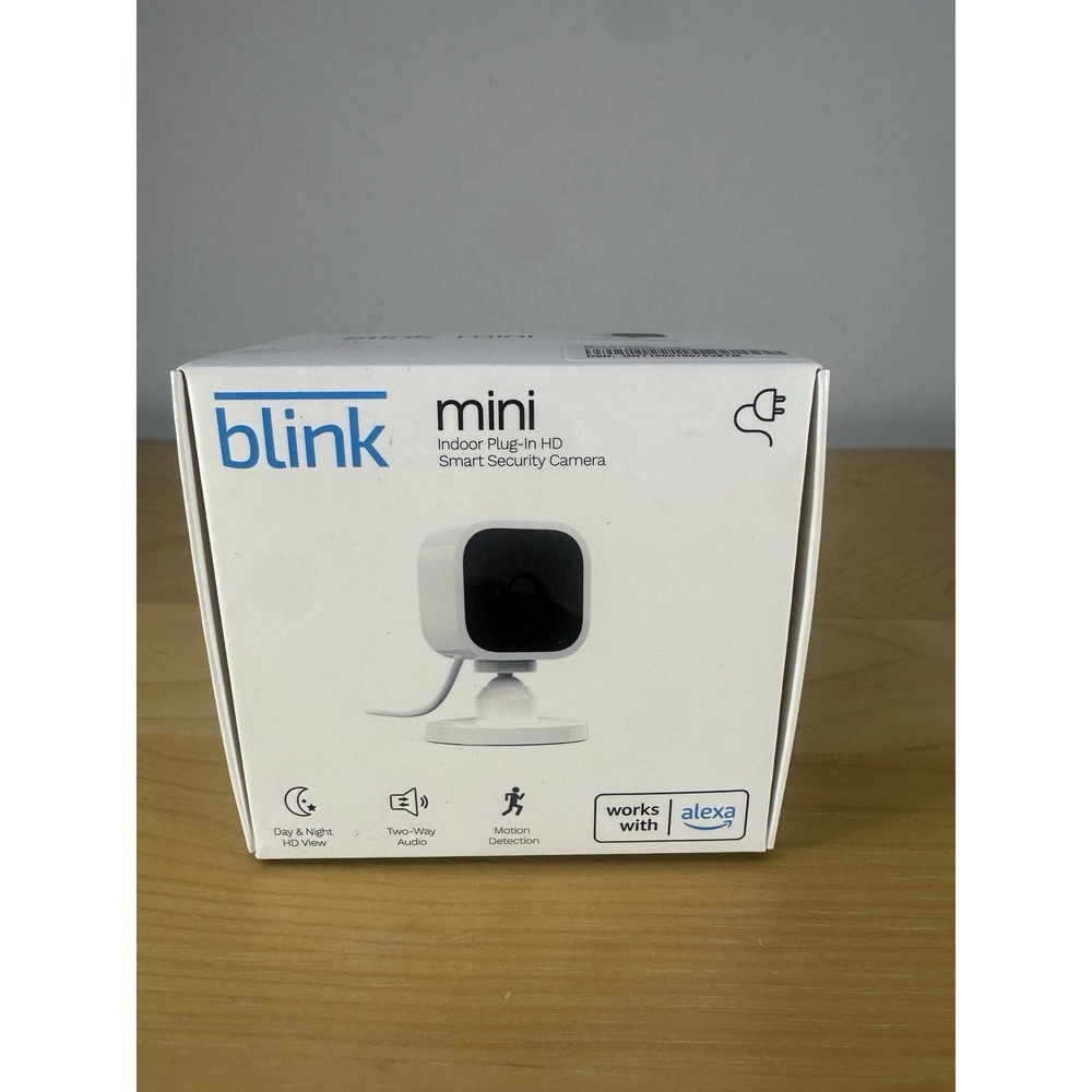 Blink Mini Indoor Plug-In Live HD Smart Security Camera (New in Box)